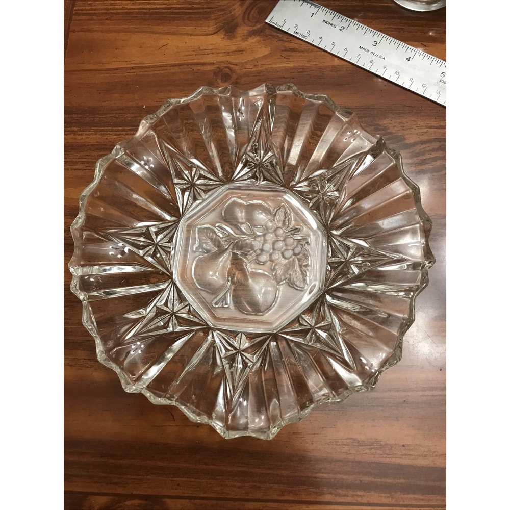 Pioneer Clear Federal Glass 7 In Crimped fruit Embossed bowl clear